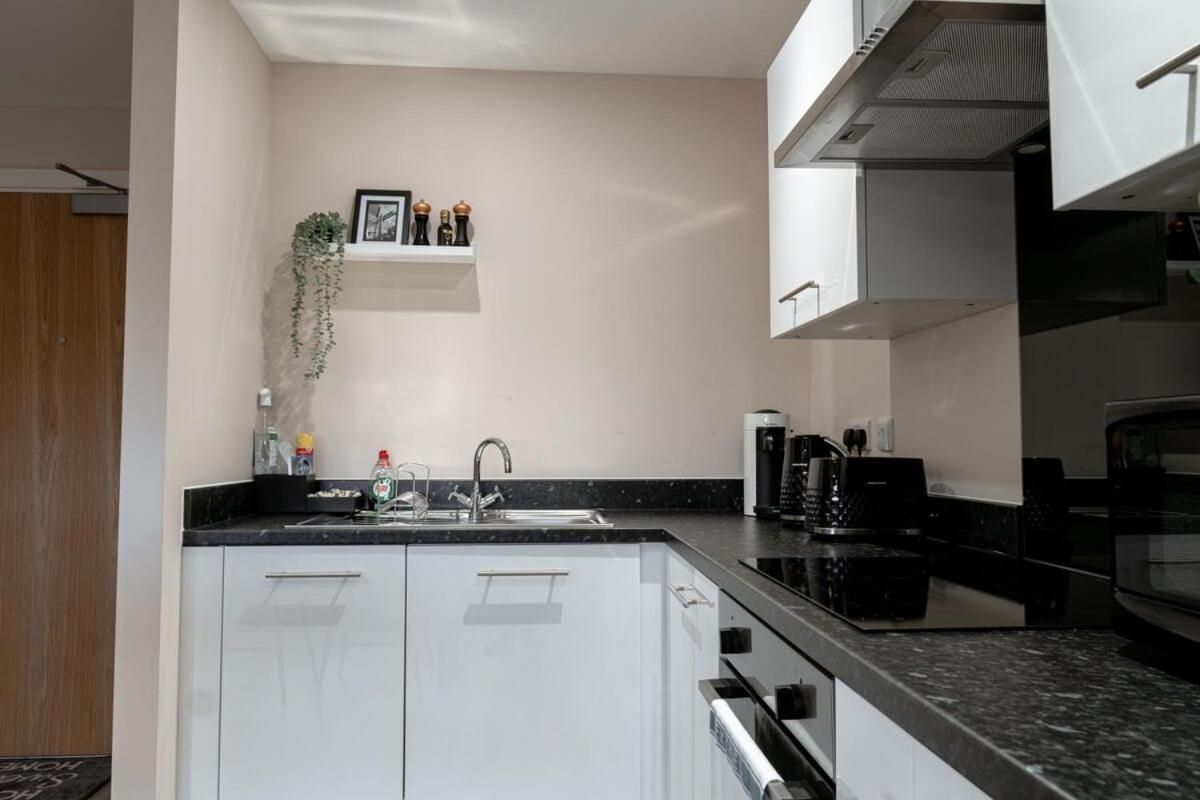 Modern 1 Bedroom Apartment In Manchester Exterior photo